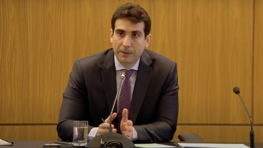 Não há portas fechadas para decisão monetária, diz Galípolo