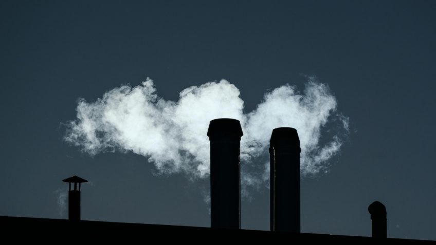 Indústria fecha 2025 com 22 setores pessimistas, diz confederação