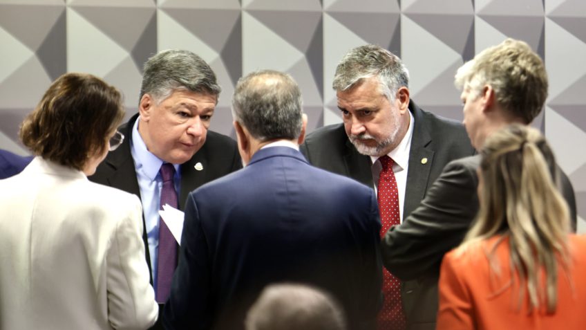 Após operação da PF, presidente da CPI do INSS defende prorrogação