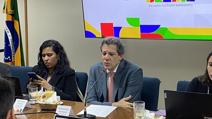 Haddad diz que não será candidato, mas vai deixar a Fazenda