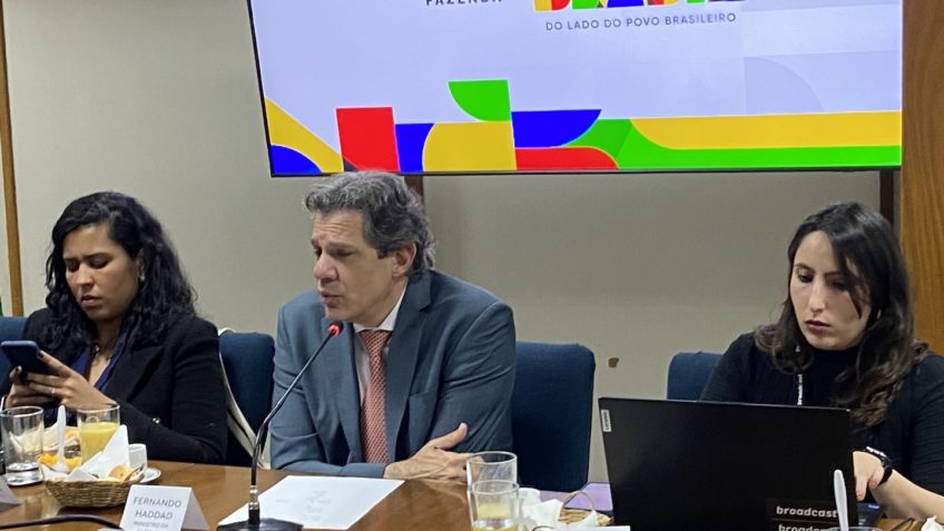 Tesouro deve decidir sobre empréstimo aos Correios nesta 6ª feira