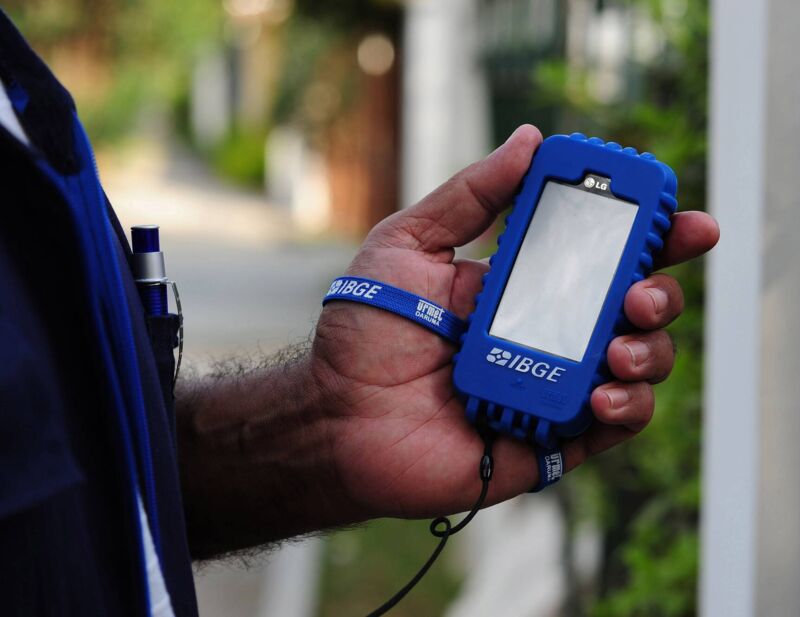 Portaria autoriza IBGE a contratar para Censo Agro e de população nas ruas