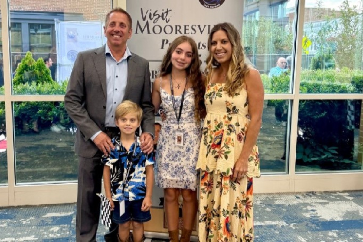 Queda de avião nos EUA mata ex-piloto da Nascar Greg Biffle e família