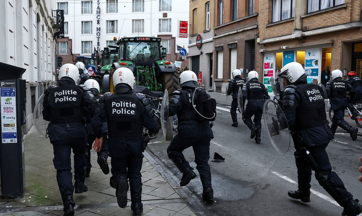 Protesto de agricultores belgas contra Mercosul tem confronto