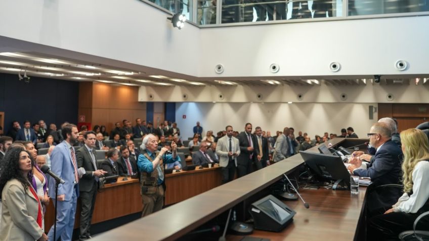 Alerj aprova Orçamento de 2026 com deficit de até R$ 18,9 bilhões