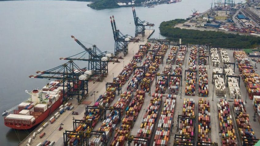 China compensa queda das exportações após tarifaço dos EUA