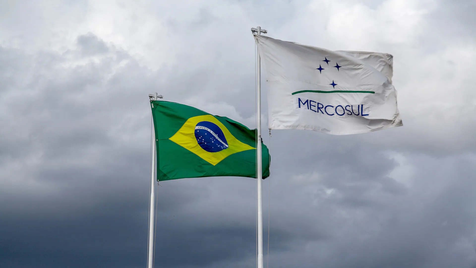 Cúpula do Mercosul vive anticlímax com decisão da UE de adiar assinatura do acordo