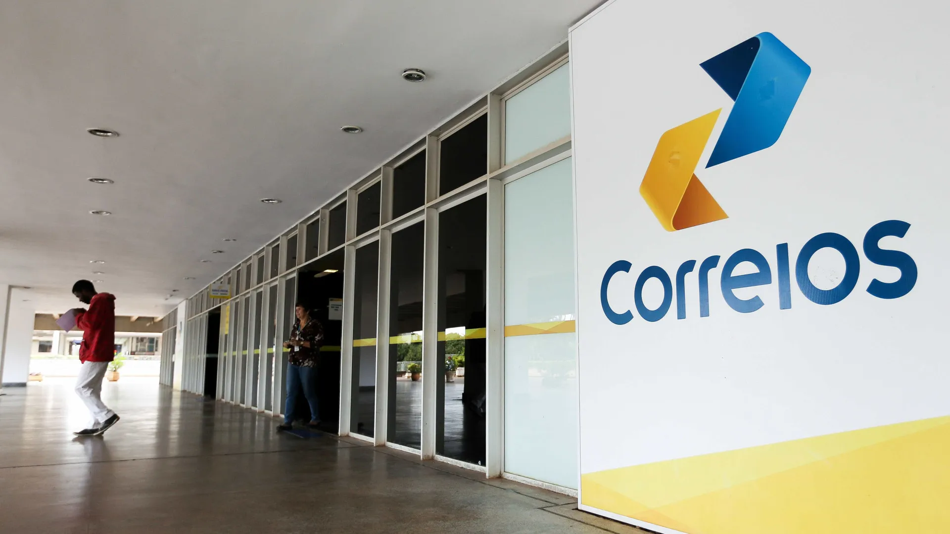 Tesouro aprova empréstimo de R$ 12 bilhões para os Correios