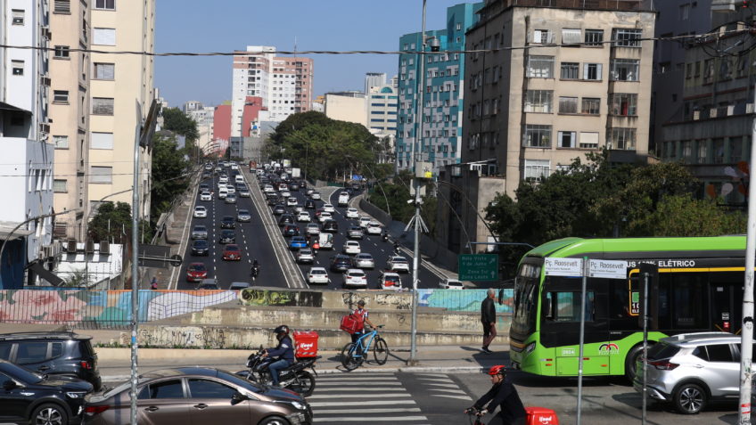 São Paulo, Rio de Janeiro e Brasília detêm 16,8% do PIB nacional