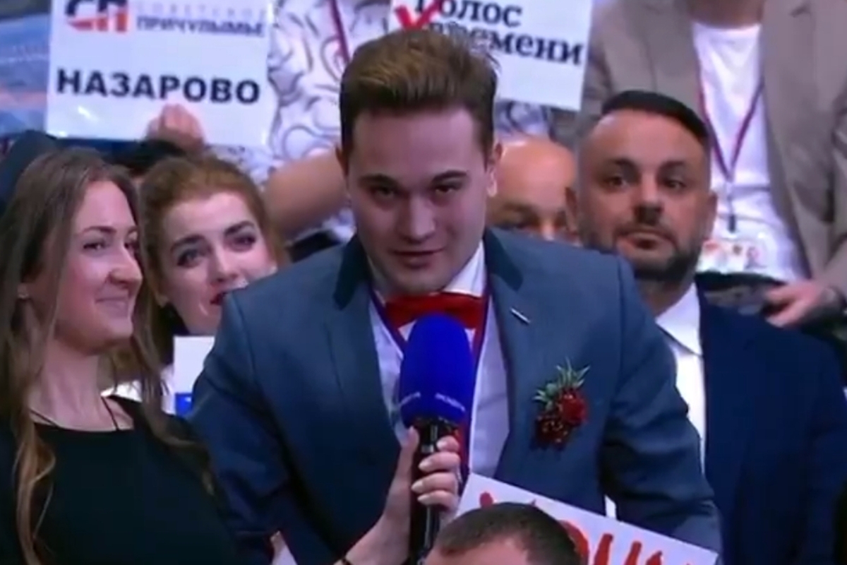 Jornalista faz pedido de casamento durante coletiva de Putin e ele reage