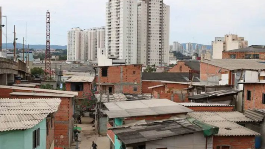 Nova operação policial na Favela do Moinho acaba em tiroteio