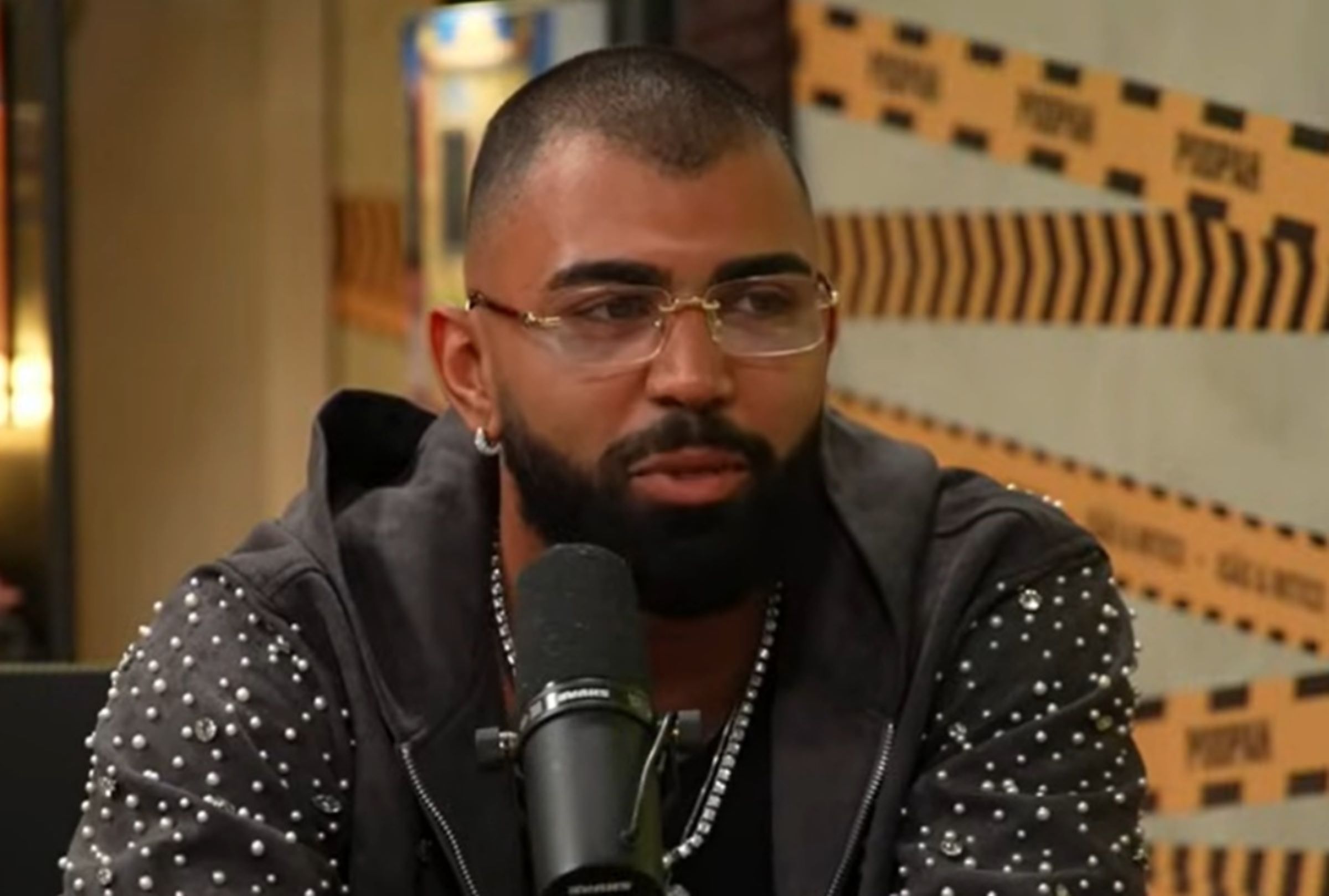 Gabigol afasta polêmica com Tite e fala sobre permanência no Cruzeiro