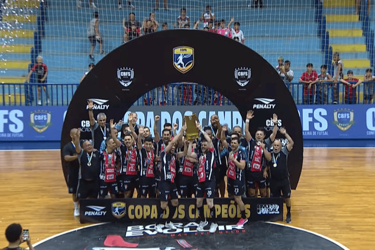 Joinville leva troféu da Copa dos Campeões após golear Fidas Futsal