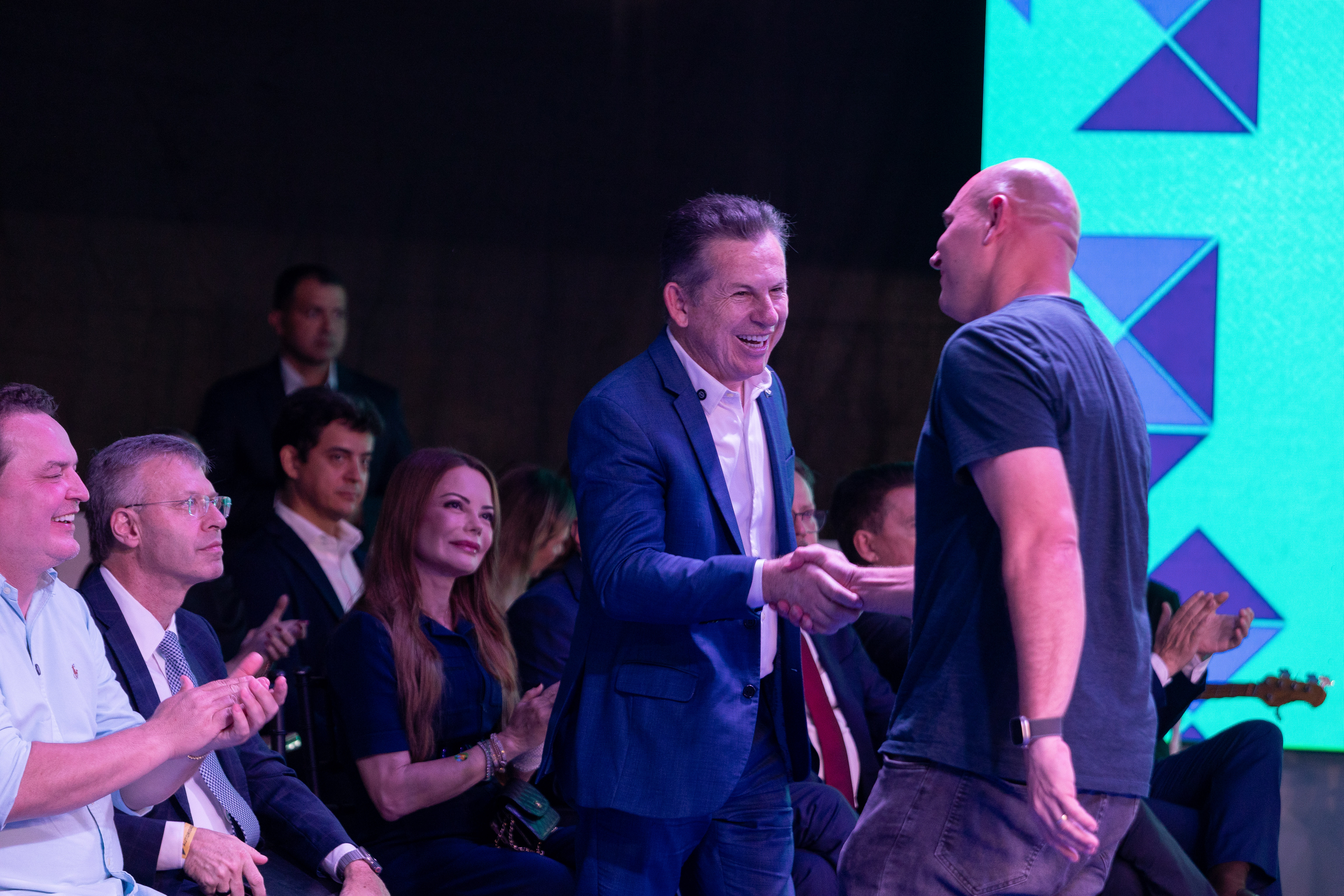 Prefeito de Cuiabá acompanha entrega do Hospital Central ao lado do Governo do Estado