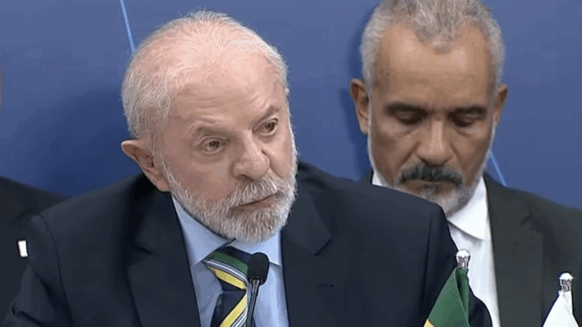 "Brasil acertou contas com o passado" após 8 de Janeiro, diz Lula