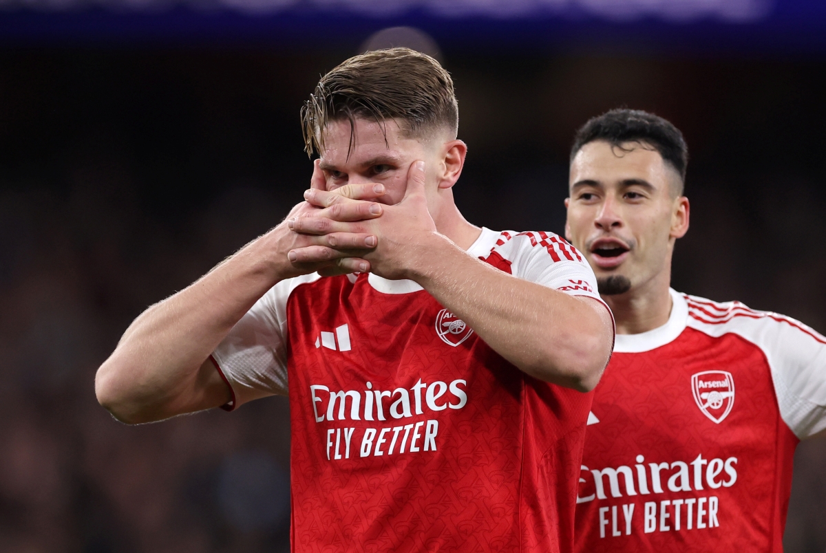 Arsenal vence Everton e segue líder. Veja resultados da Premier League
