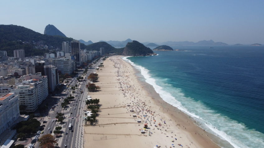 Sambistas farão shows na praia de Copacabana em janeiro