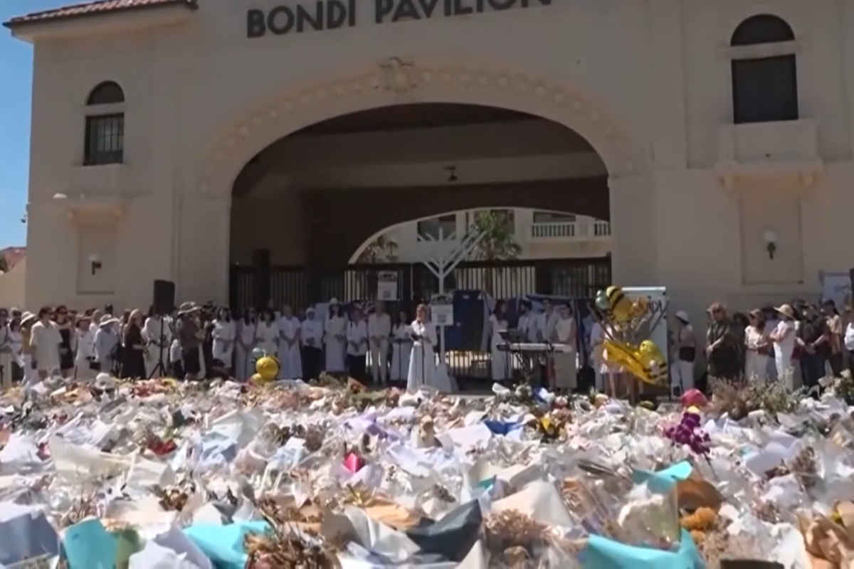 Australianos homenageiam vítimas do massacre antissemita em Sydney