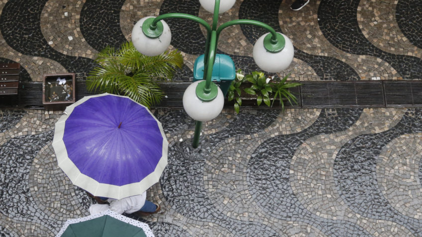 Saiba em que regiões do Brasil deve chover acima da média no verão