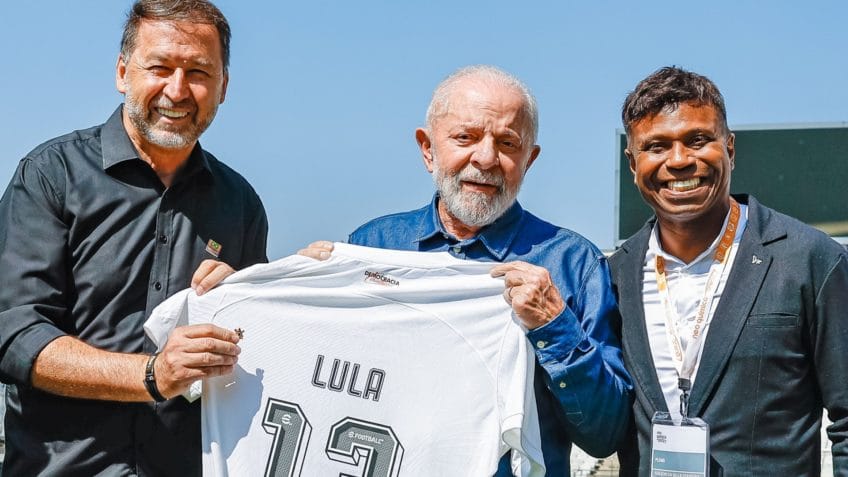 Lula e Boulos comemoram título do Corinthians