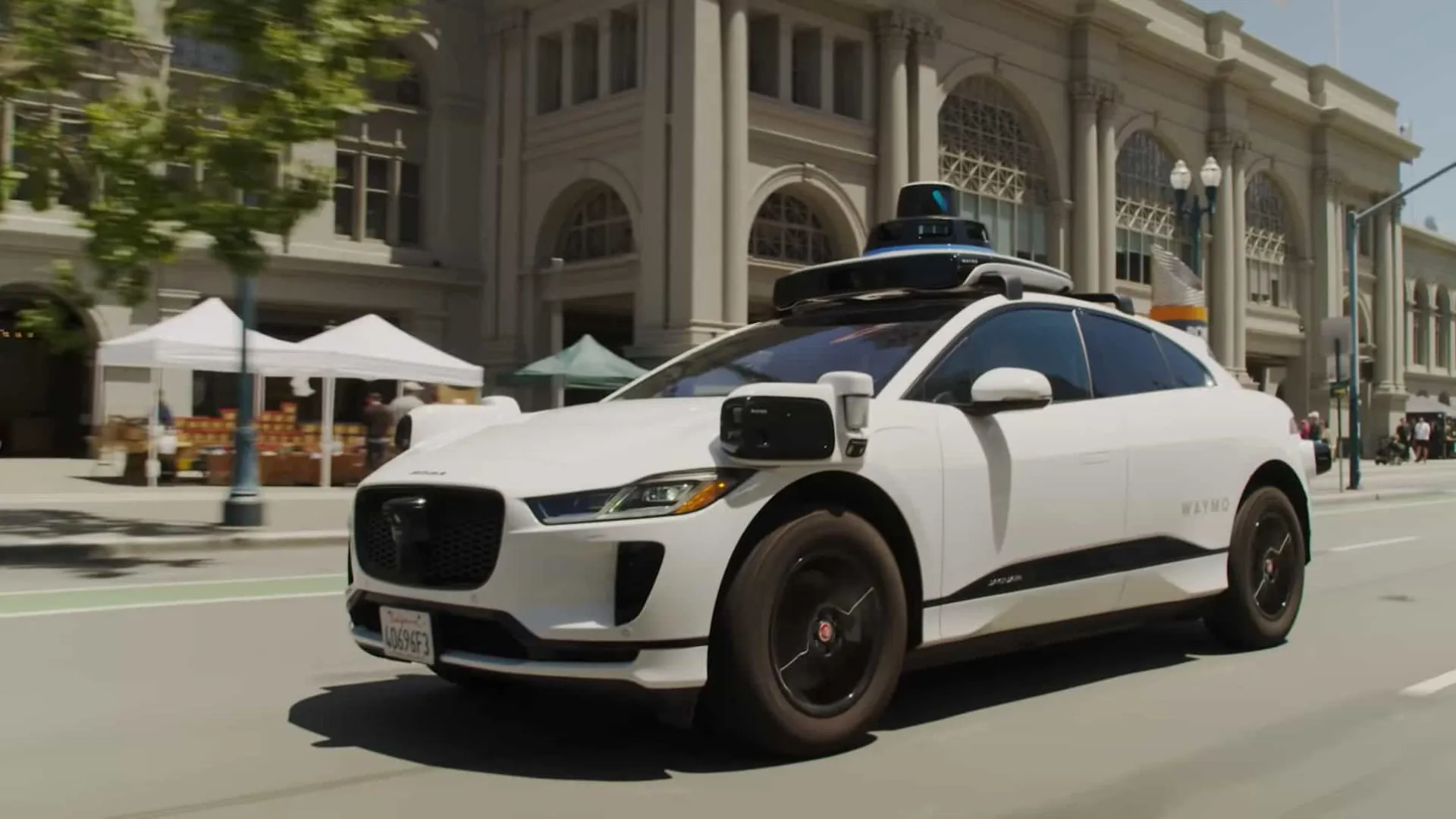 'Apagão' faz carros autônomos do Google travarem ruas e causarem trânsito nos EUA