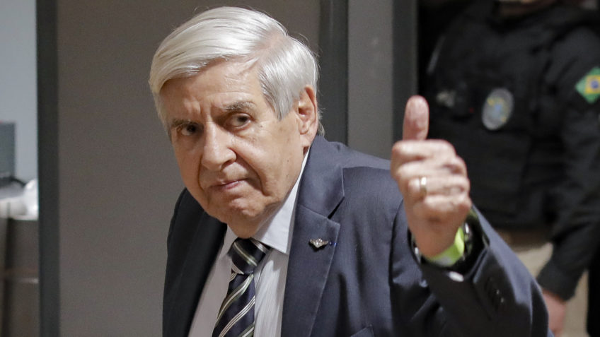 PF conclui perícia para saber se Augusto Heleno tem Alzheimer