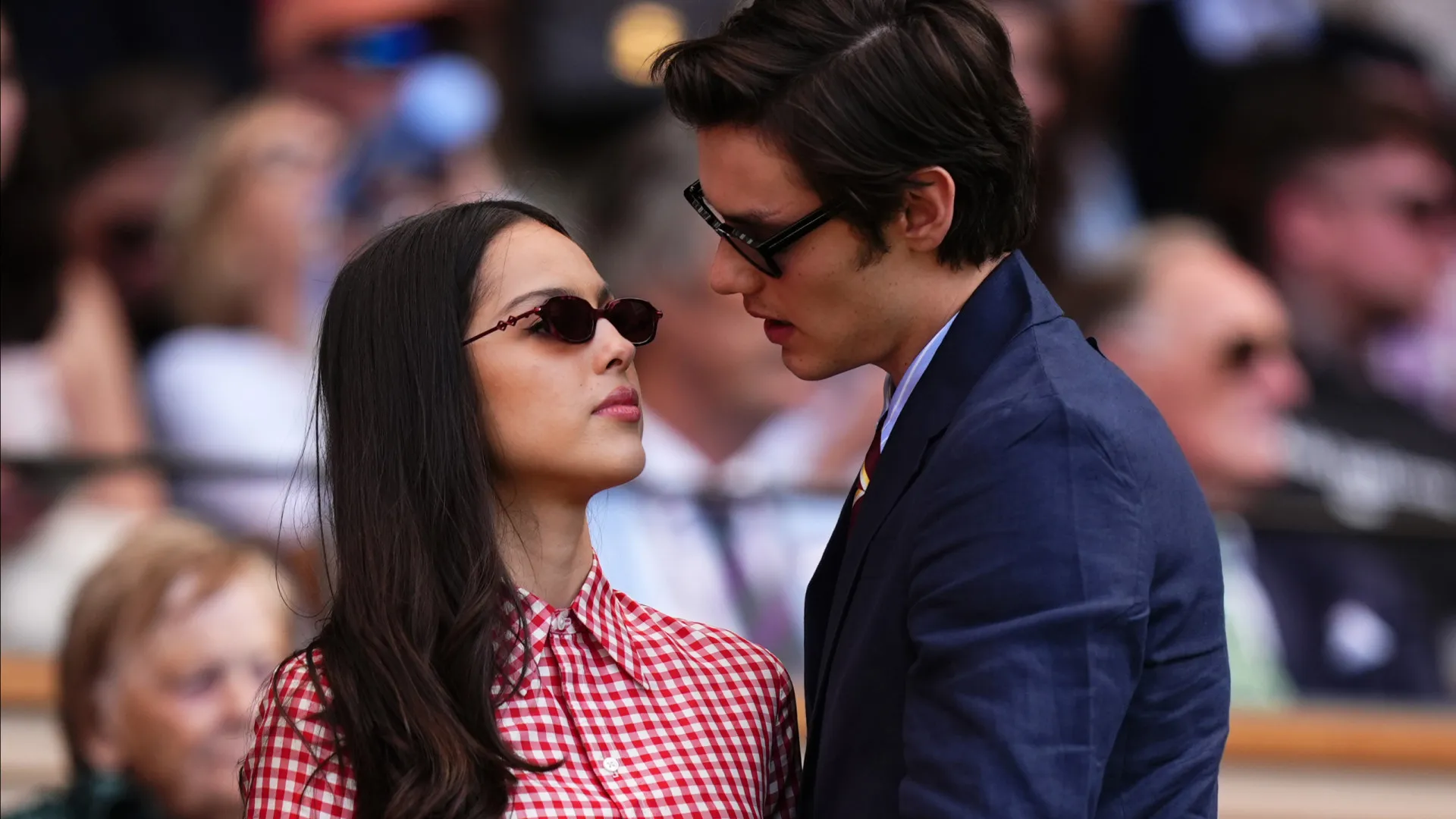 Olivia Rodrigo e Louis Partridge, de 'Enola Holmes', terminam namoro