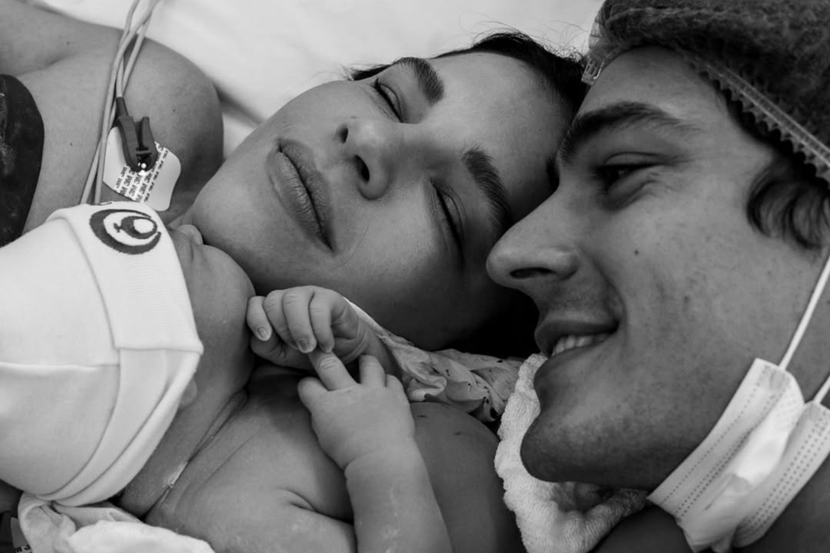 Nasce Palo, primeiro filho da atriz Mariana Rios