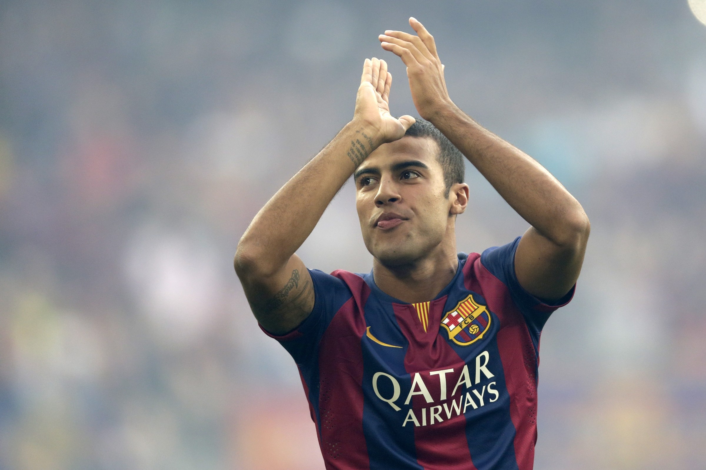 Ex-Barcelona campeão pela Seleção anuncia aposentadoria; confira