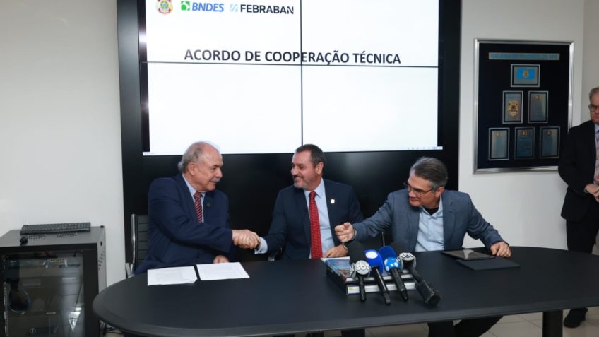 PF faz acordo com BNDES e Febraban contra crime organizado