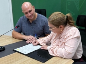 Executivo sanciona leis de presidente da Câmara que fortalecem políticas sociais, saúde e cultura