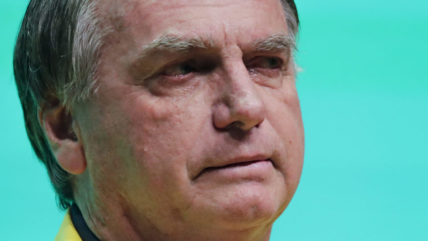 Bolsonaro passará por exames preparatórios nesta 4ª feira
