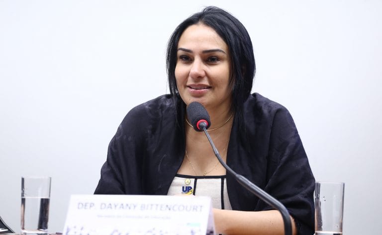 Comissão aprova parcelamento de multas de motoristas com deficiência