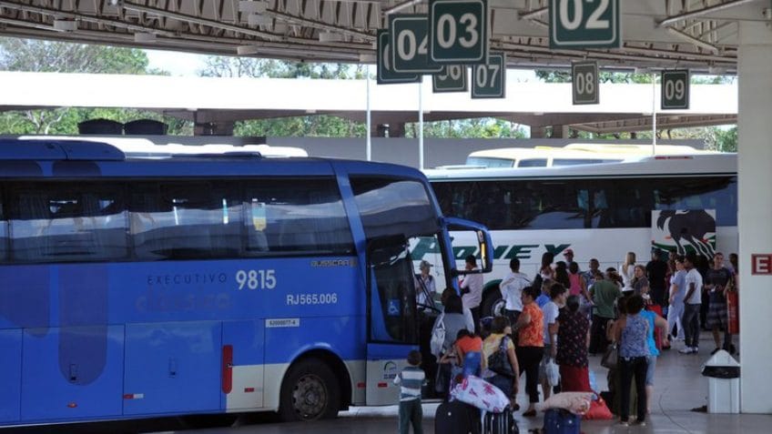 Buscas por passagens de ônibus crescem 11% no Natal e Réveillon