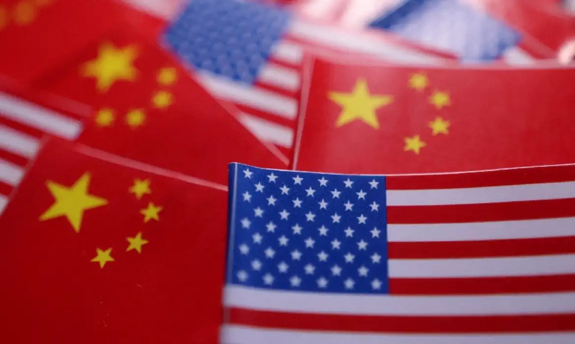 EUA adiam anúncio de tarifas sobre chips da China até 2027