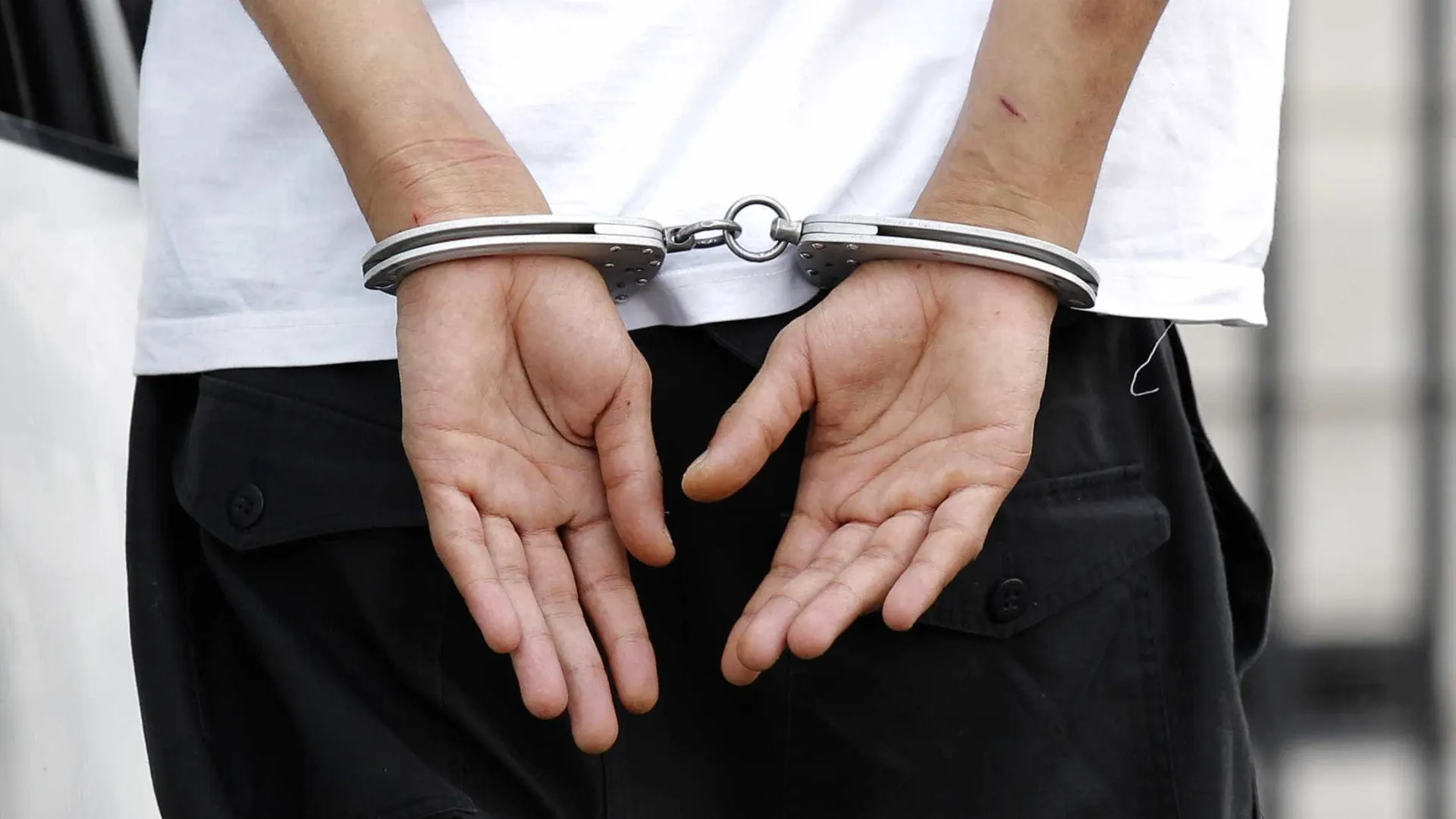 Jovem é preso após matar padrasto e ferir 4 pessoas em noite de Natal em SP