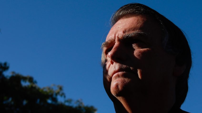 Cirurgia de Bolsonaro é a 12ª desde a facada