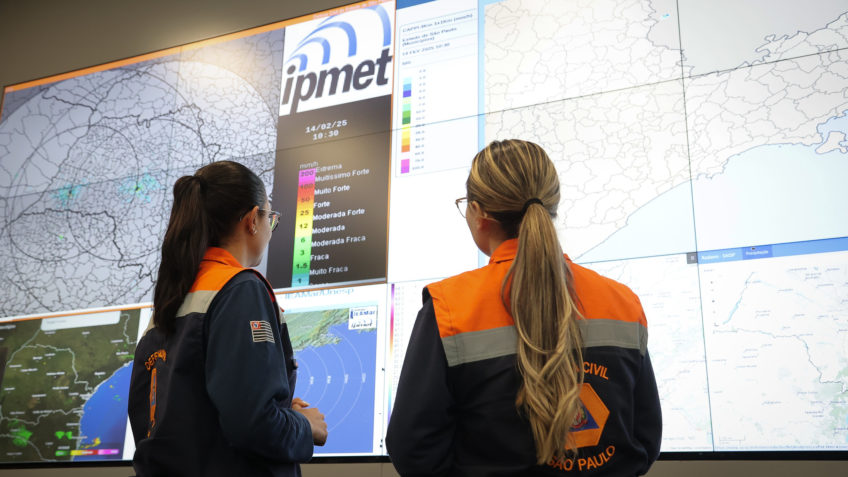 SP reúne 14 prefeitos para planejar ações contra chuvas no litoral