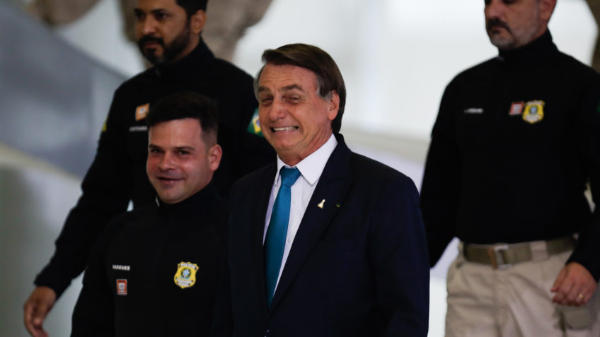 Ex-diretor da PRF é preso no Paraguai após romper tornozeleira