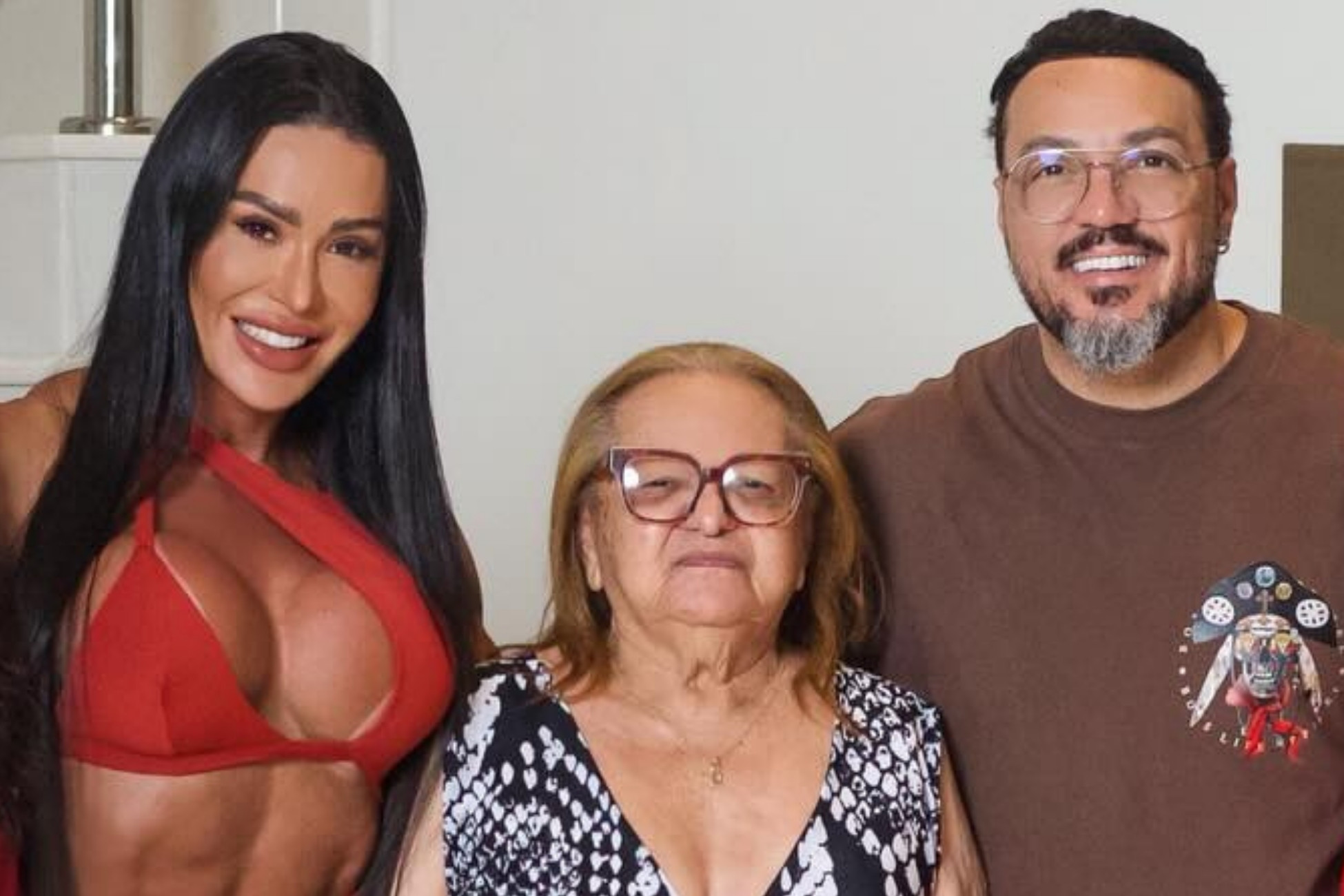 Gracyanne Barbosa rebate indireta após passar Natal com Belo