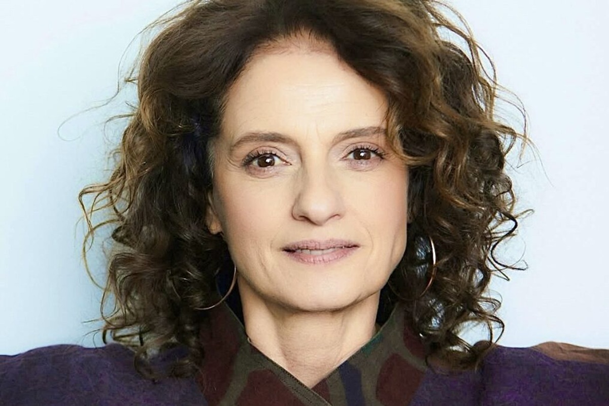 Sucesso no teatro, Denise Fraga abre o jogo sobre relação com a TV