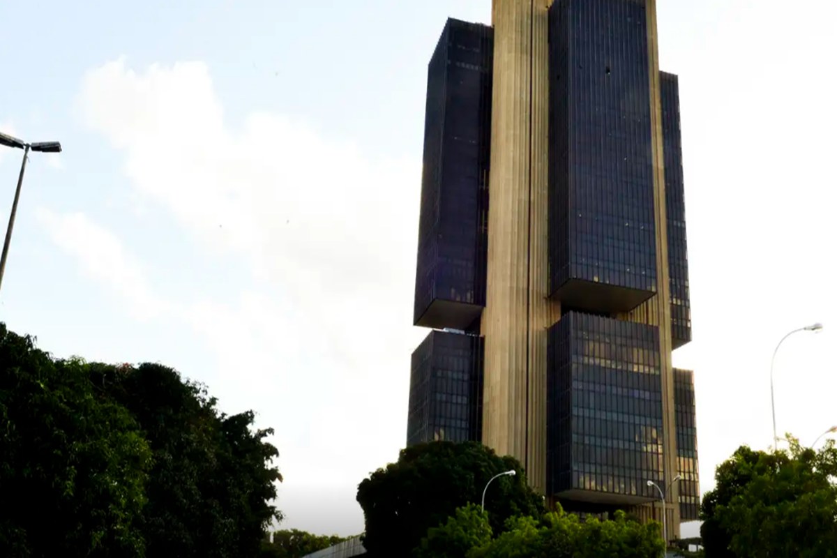 Caso Master: Febraban e entidades do setor bancário dão apoio ao BC