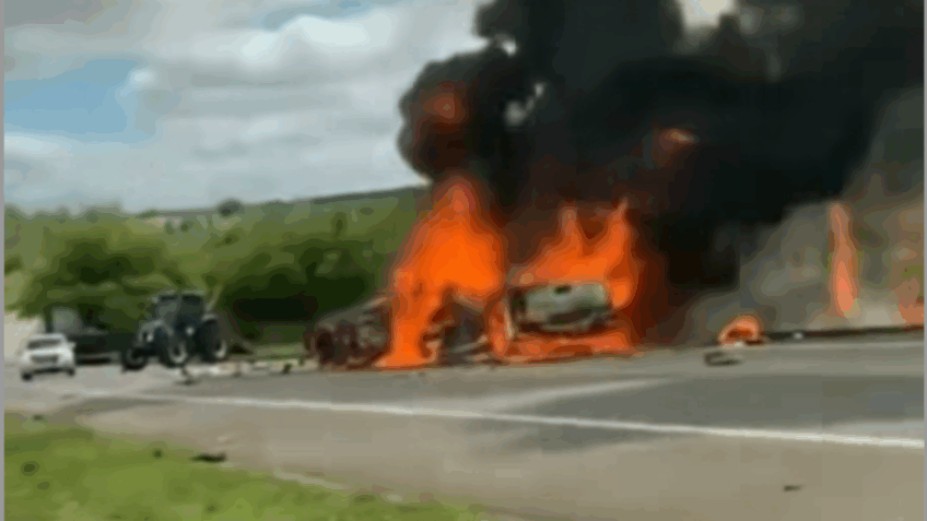 Colisão frontal na BR-101 mata 10 pessoas no sul da Bahia