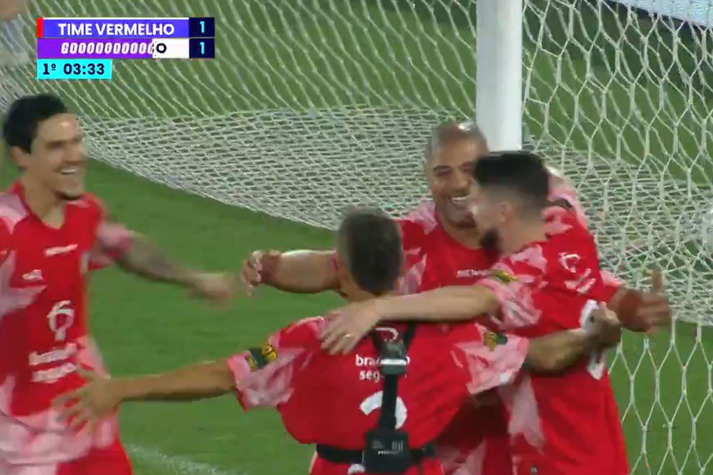 Jogo das Estrelas tem golaço com envolvimento de gerações do Flamengo