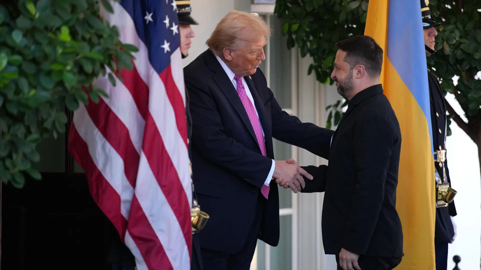 Trump e Zelensky reúnem-se hoje. Qual o ponto de situação? Que esperar?