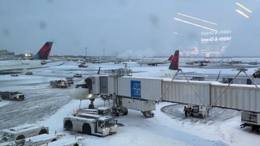 Nevasca em Nova York cancela voos e atinge rotas com o Brasil