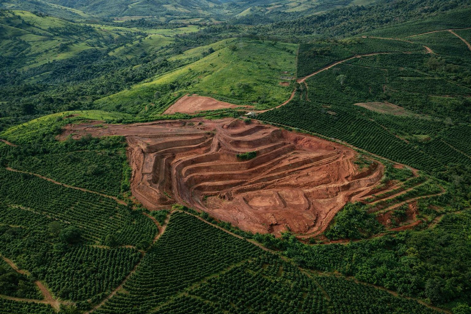 Terras raras colocam o Brasil no centro da disputa global e reacendem dilema histórico