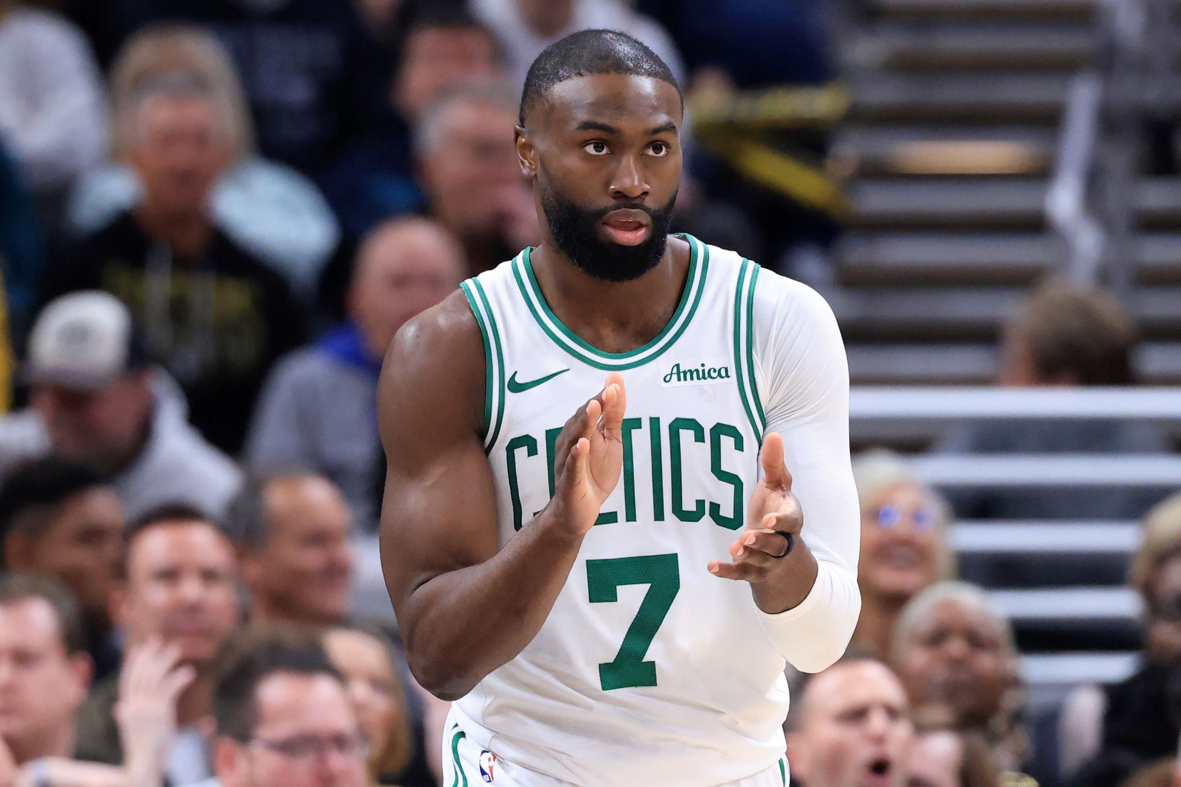 NBA: Jaylen Brown iguala feito de Larry Bird no Boston Celtics