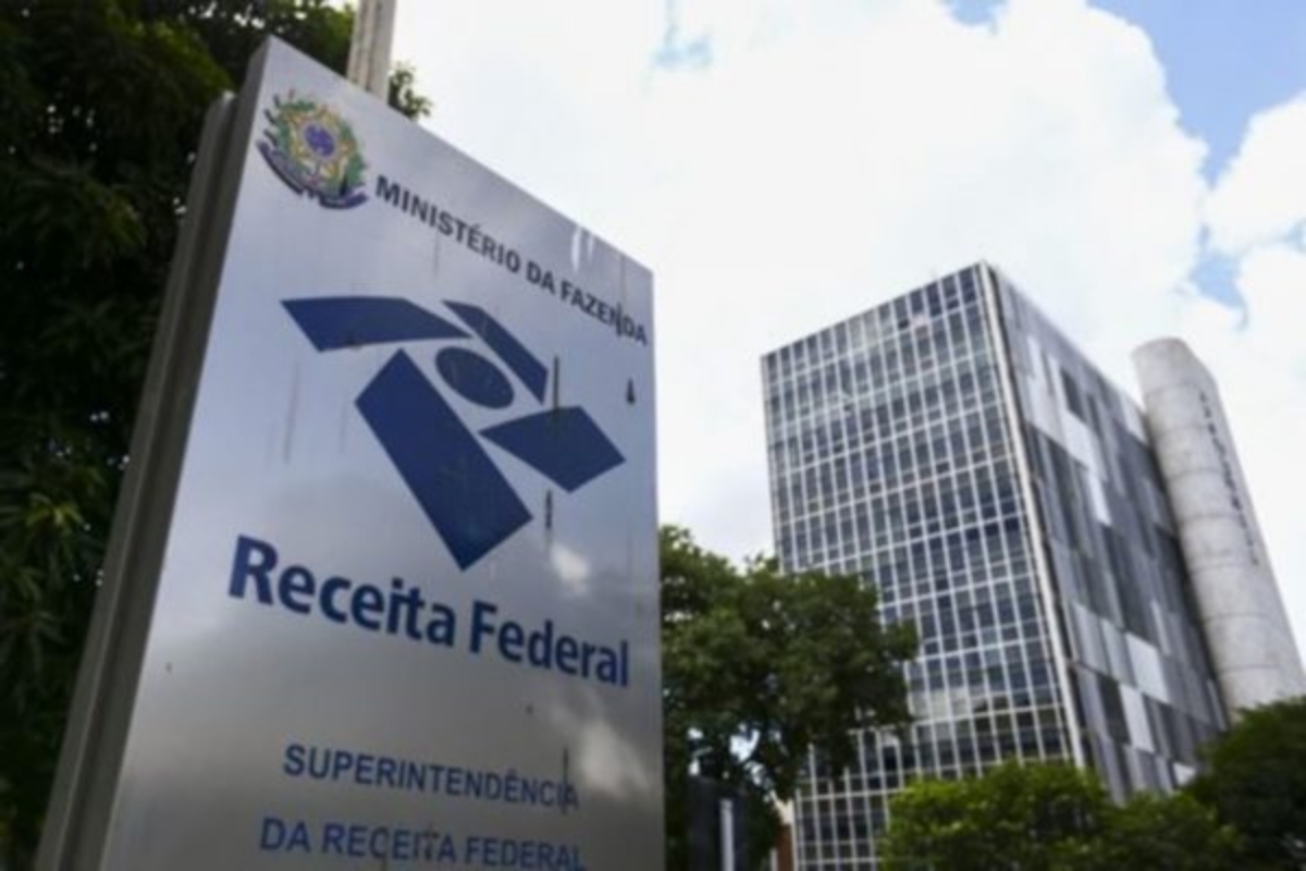 Receita Federal desmente nova cobrança de imposto sobre Pix