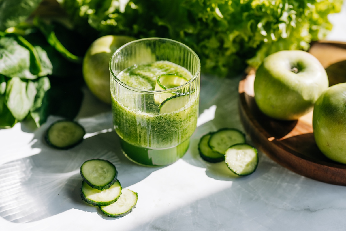 Detox? Nutricionistas explicam benefícios do suco verde para o corpo